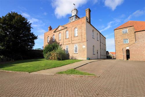 Grammar School Court, Richmond